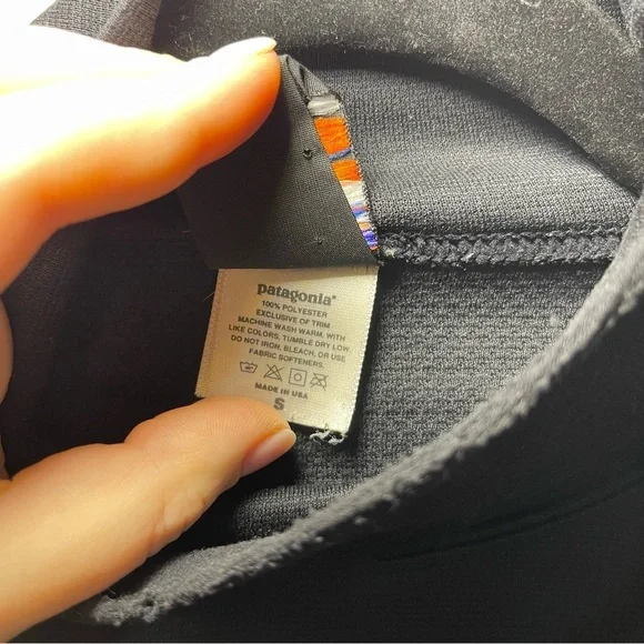 Patagonia Women's black long sleeve turtleneck thermal layering top in size S - Picture 5 of 8